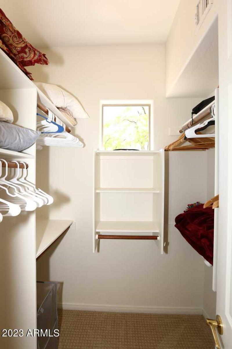 Master Bedroom-Closet2