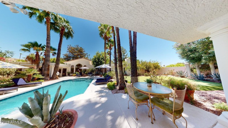 10476-E-Cannon-Dr-07102023_123710