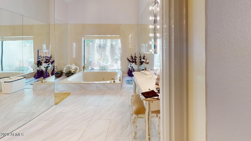 10476-E-Cannon-Dr-Bathroom(1)