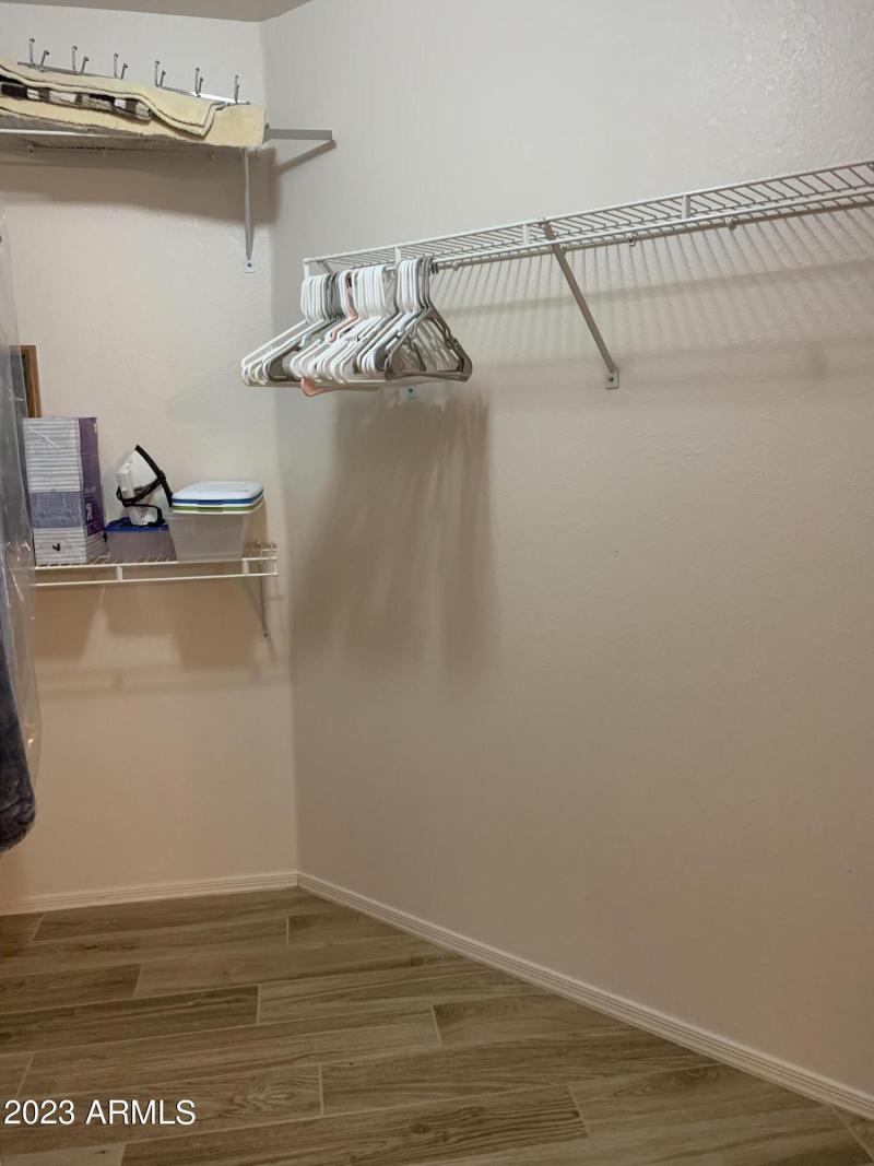 MASTER WALK IN CLOSET