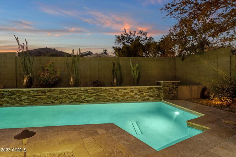 61-web-or-mls-4611-e-desert-dr