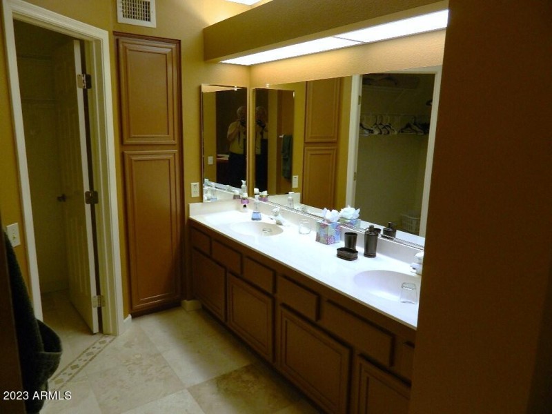 MC MASTER BATHROOM