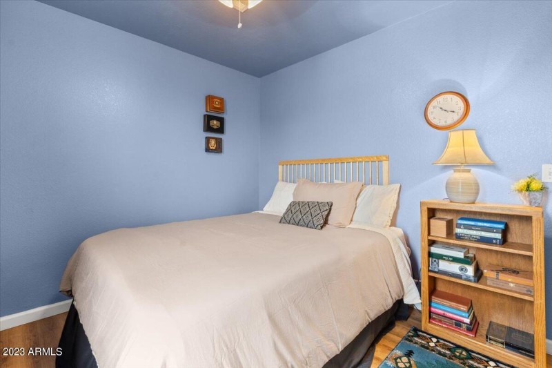 Bedroom2 with Queen Size Bed