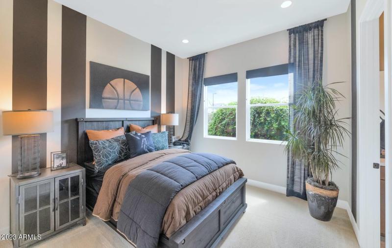 10118 E Tesla Ave-large-025-004-10118 E