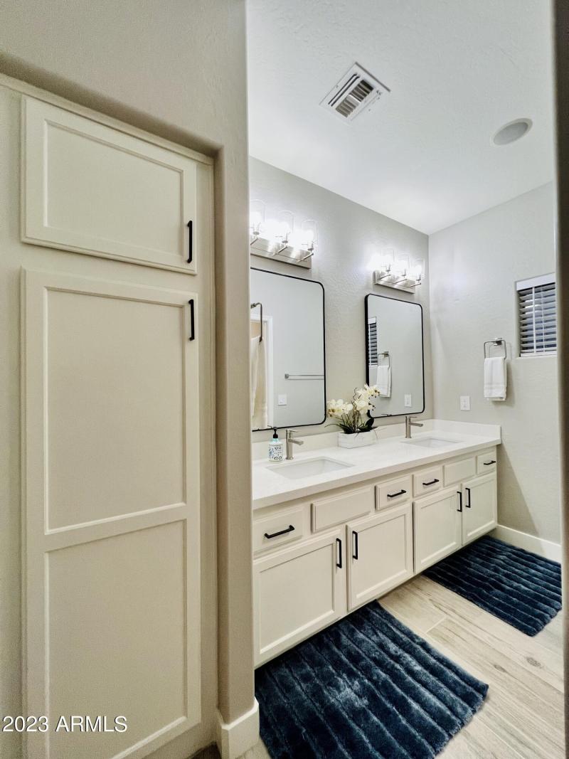 63C45A73-D8B8-4629-8359-252C238B1DBC