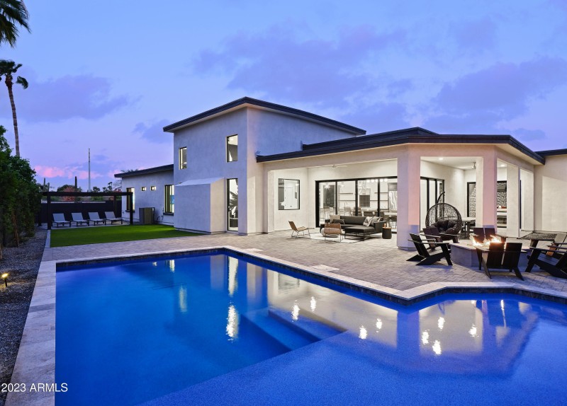 PYIMAGECO_13625N88thPl_Twilight_WEB_4