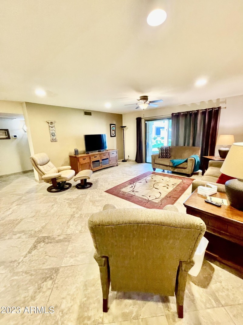 AE7D4CED-E83D-4E13-A476-A2E7277A3368