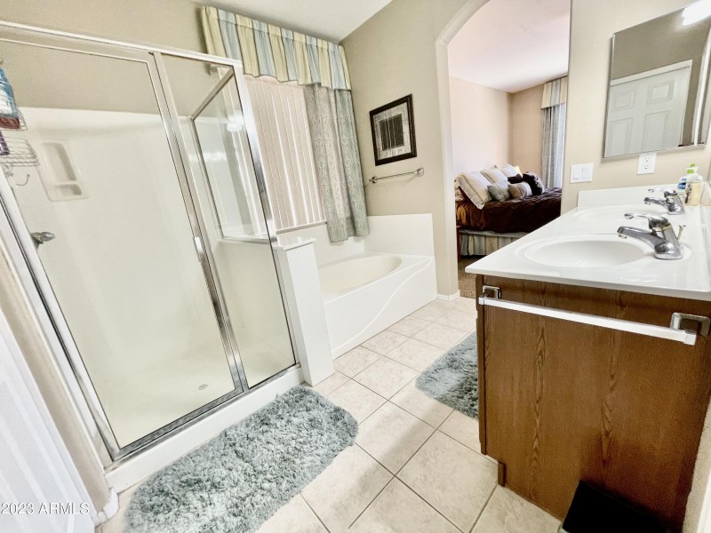 7D7DD438-9591-4D04-891C-BD0471D6B091