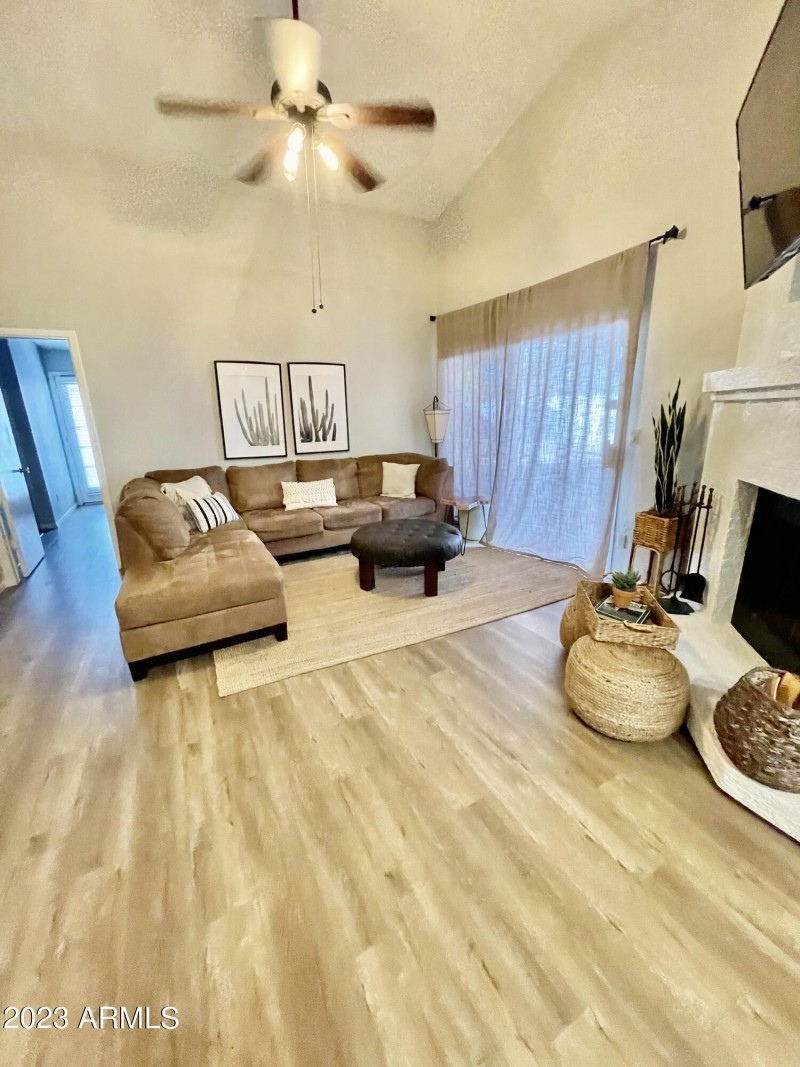 4CA0CAC3-A214-4A29-BE7F-53256D0046DD