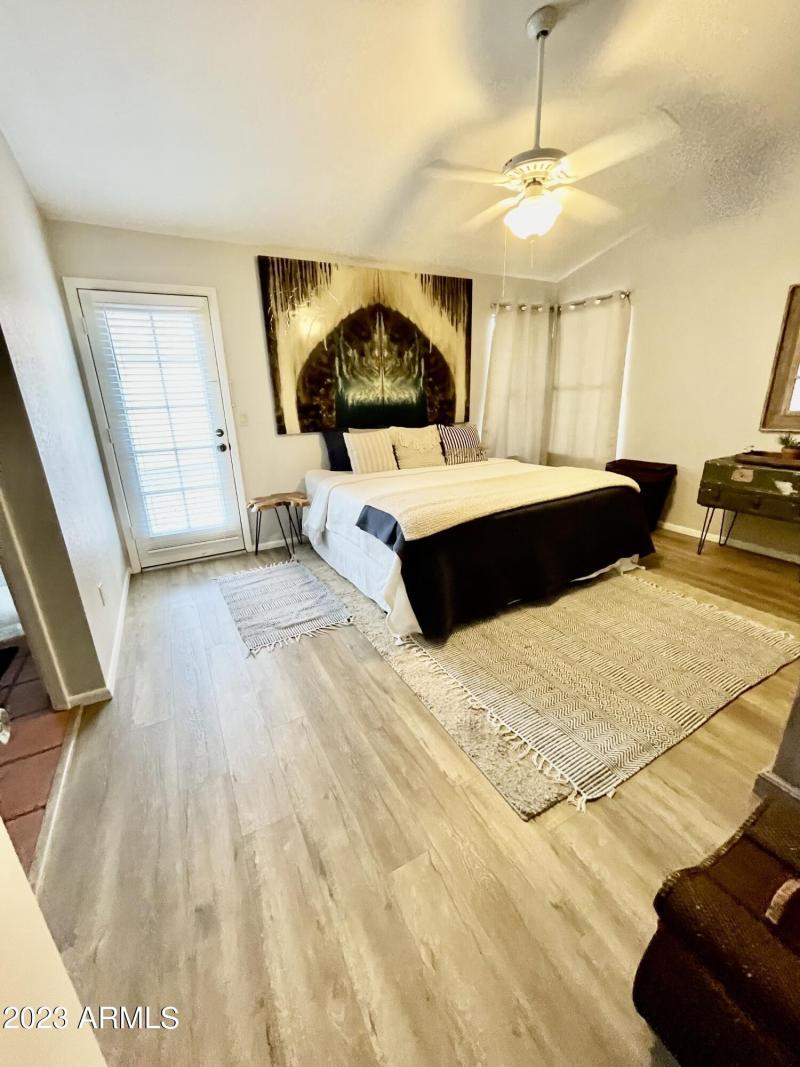 1D68EBAF-1E59-4539-AC93-535295710E89