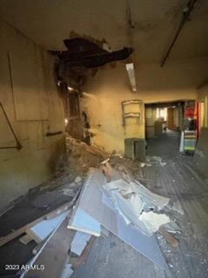 C61BB830-E8A3-4073-A2BE-16239C788F09_4_5