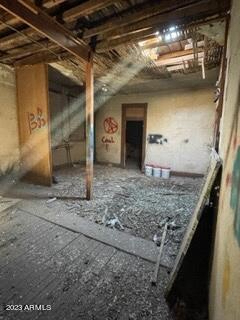 C2E4669E-5644-4F5C-B4CF-FBAA0CFA7ADC_4_5