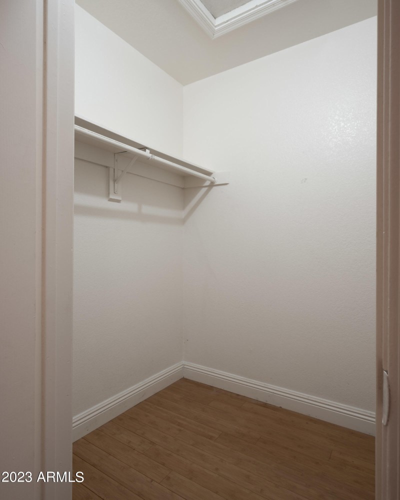 014_Sandra Master Closet