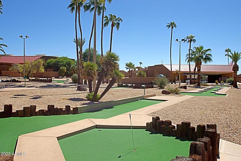 Tennis Center Mini Golf 2