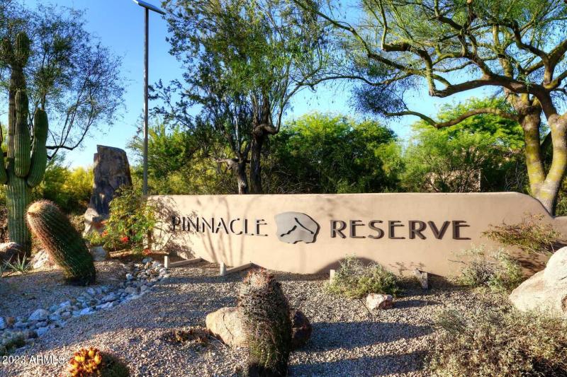 Pinnacle Reserve-Sign