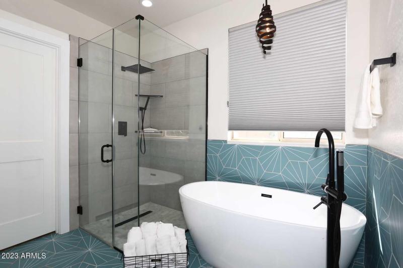 Primary Bath-Freestanding Tub