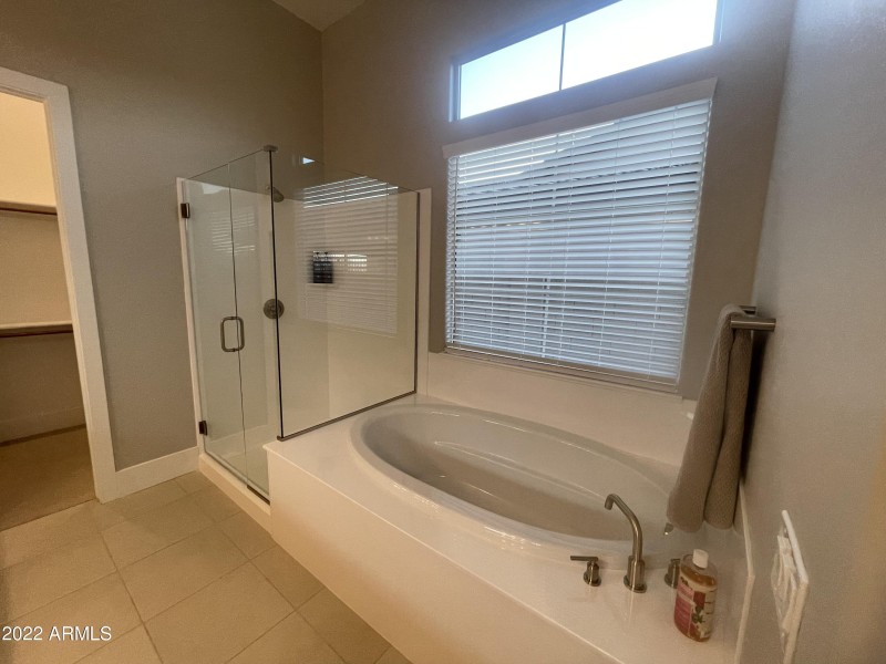 8DE7A6A3-3185-42A8-9663-87EB4228FEF2