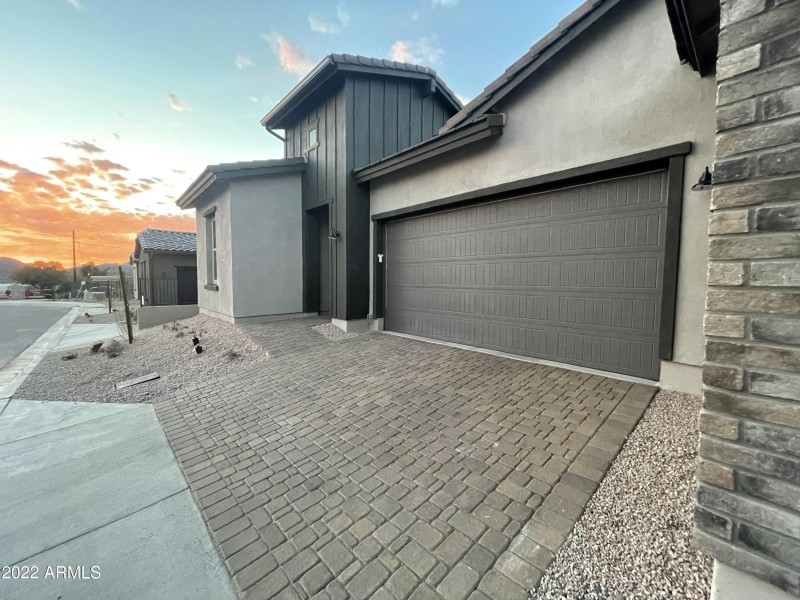 C1471B93-F4F0-4121-91B1-35102D0ED6A7