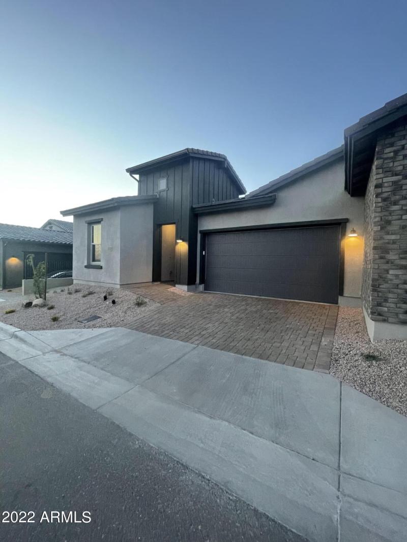 8CBBB5B3-FD6B-418F-ADA5-78B53E7B4042