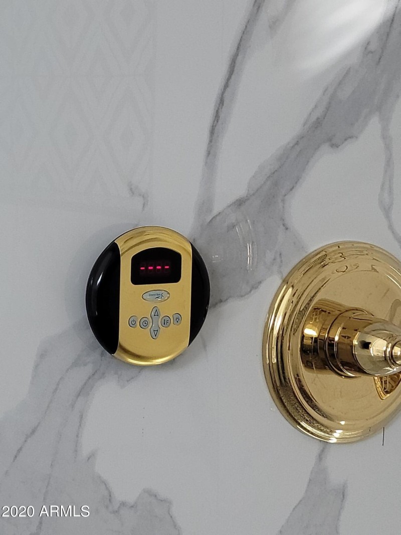 129516155_379066676686237_37594460599806