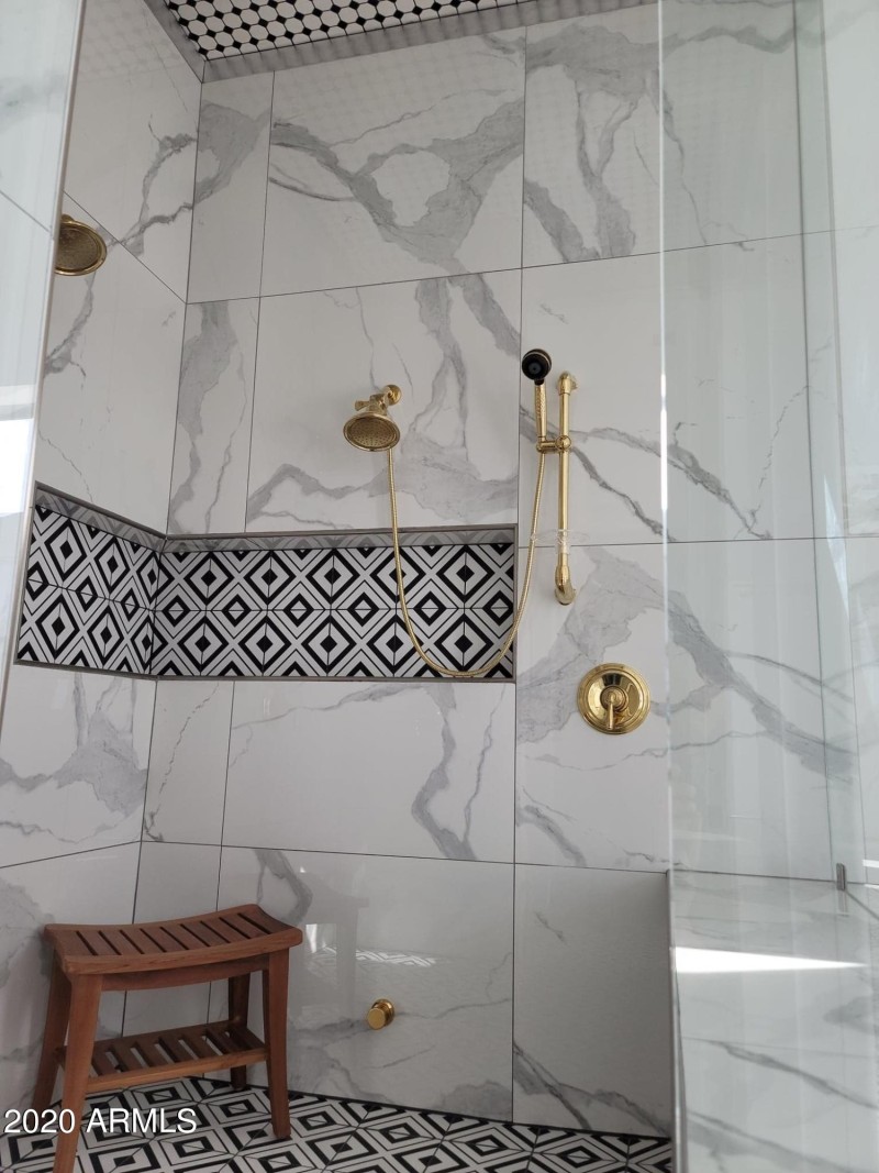 129533178_840950429806338_69969438258639