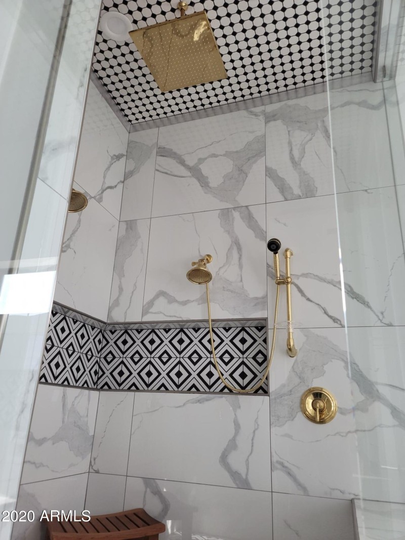 129198635_785458628749260_96356193754629