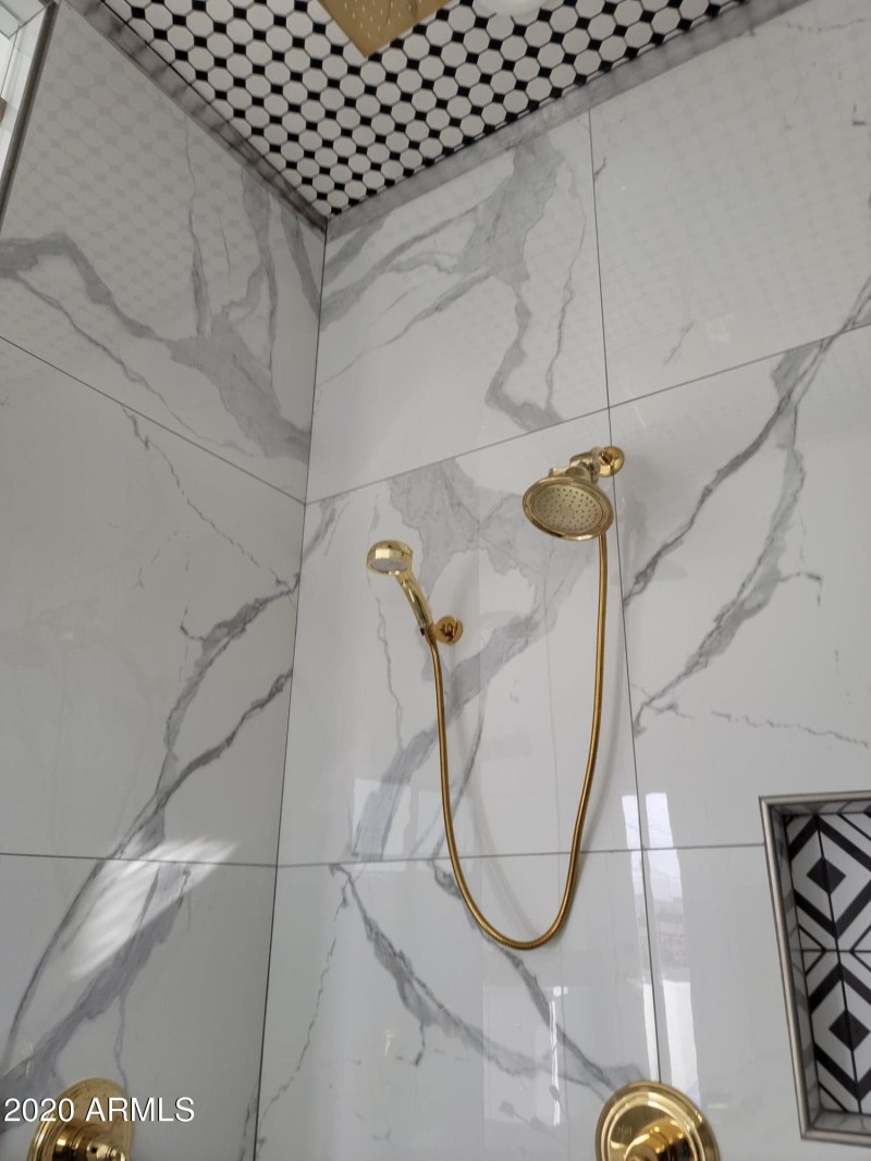 128771645_397006904878405_73502509729168