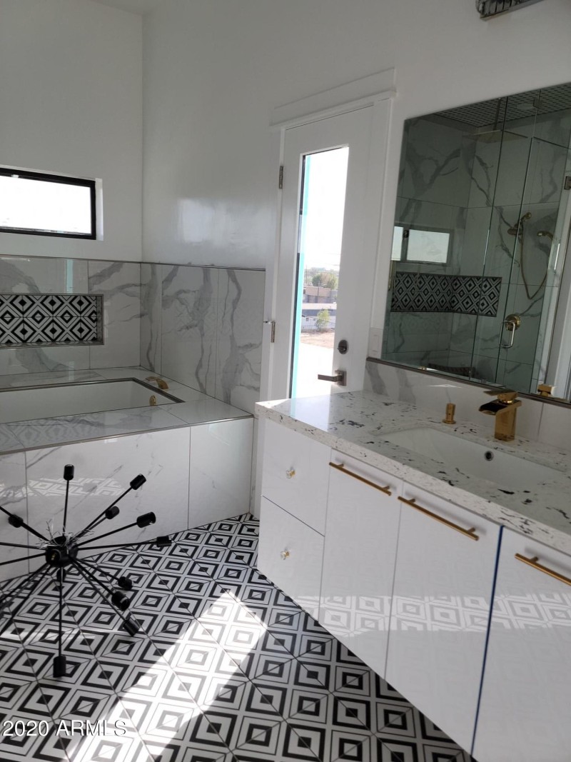 130145493_409830720068301_78689622923076