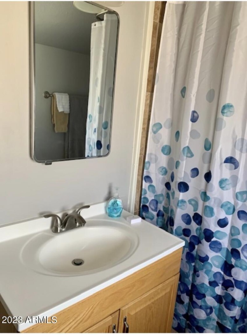 877 E Sycamore Unit C