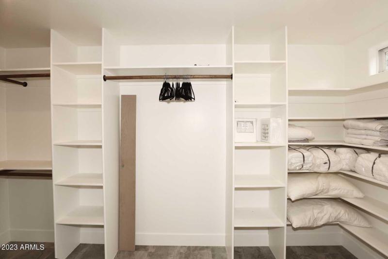 Master Bedroom-Closet