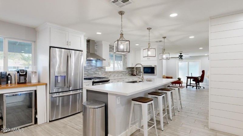 5426-S-College-Ave-12212023_152056