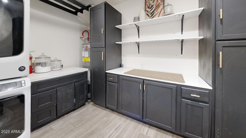 5426-S-College-Ave-Kitchen(2)