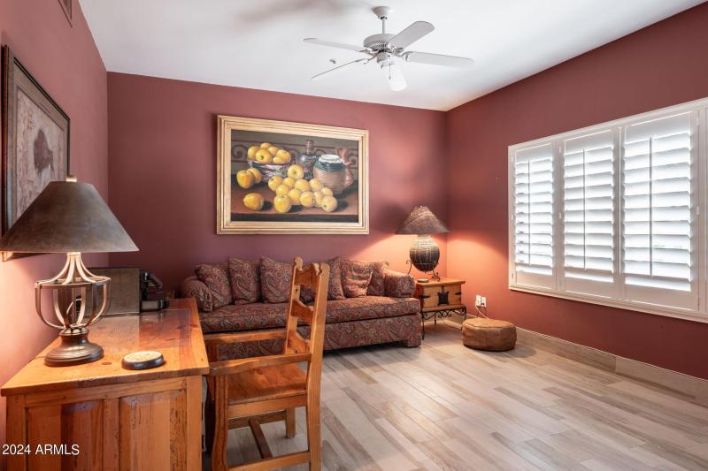 18-web-or-mls-7500-e-boulders-pkwy-72