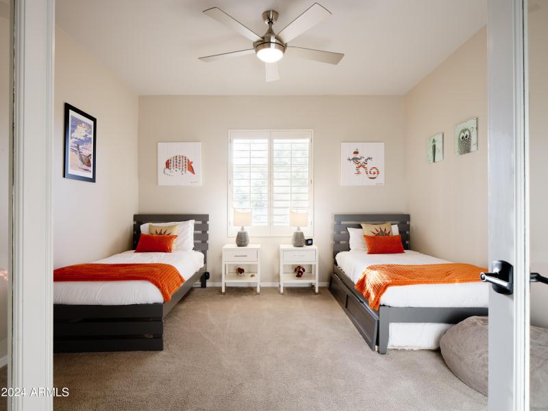 PropertyImageCo_9925N131stPl_WEB-12