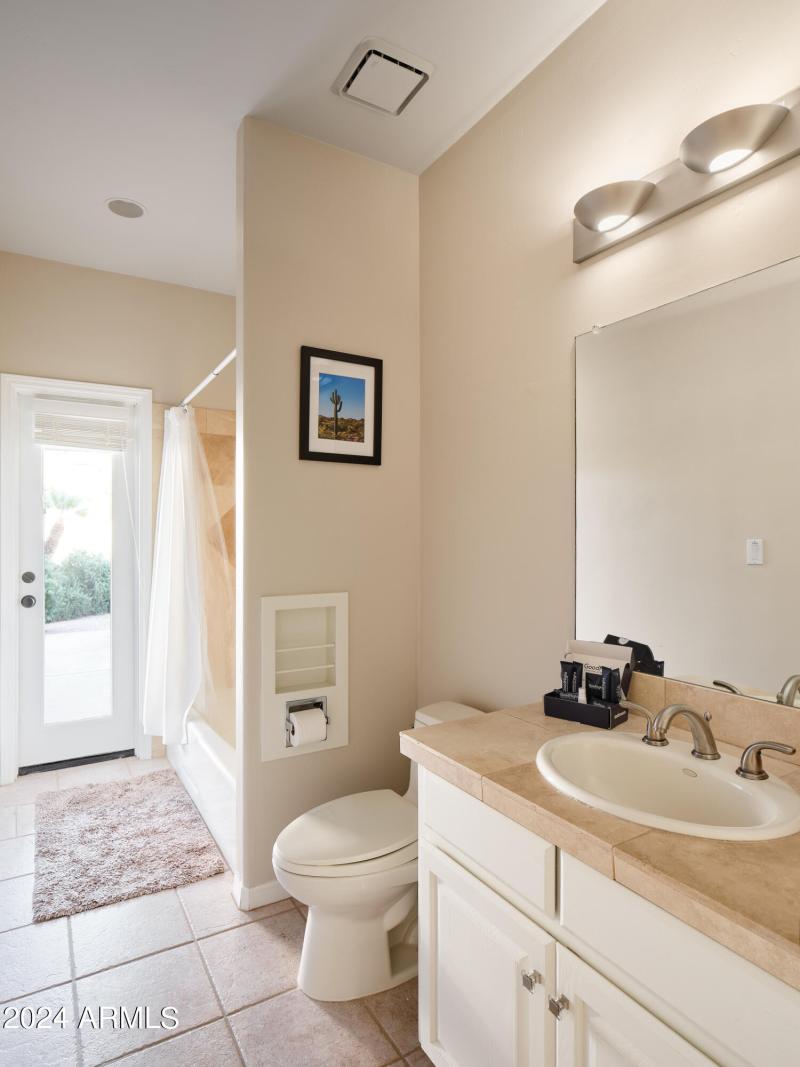 PropertyImageCo_9925N131stPl_WEB-14