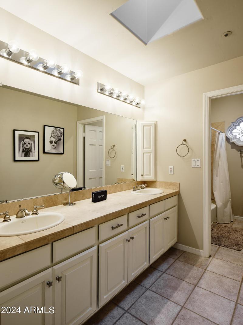 PropertyImageCo_9925N131stPl_WEB-19