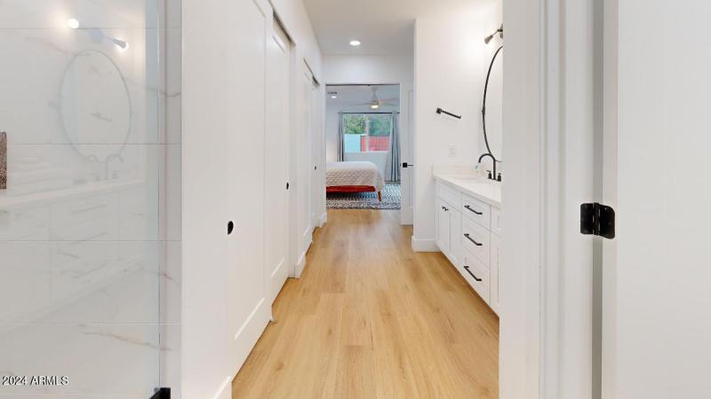 5215-E-Cambridge-Ave-Bathroom(1)