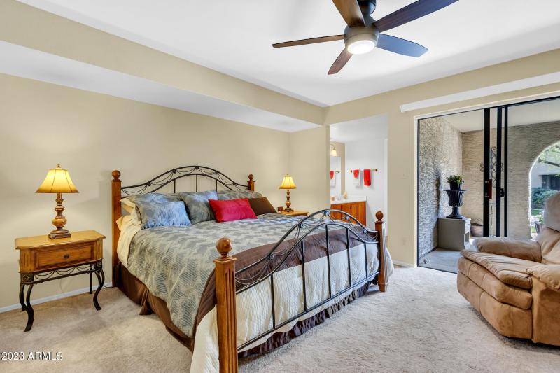 9430 E Mission Ln-22