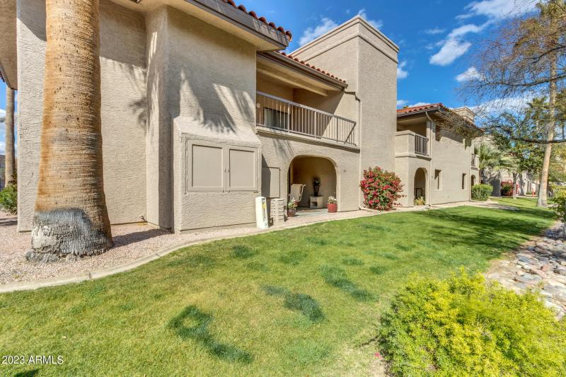 9430 E Mission Ln-26