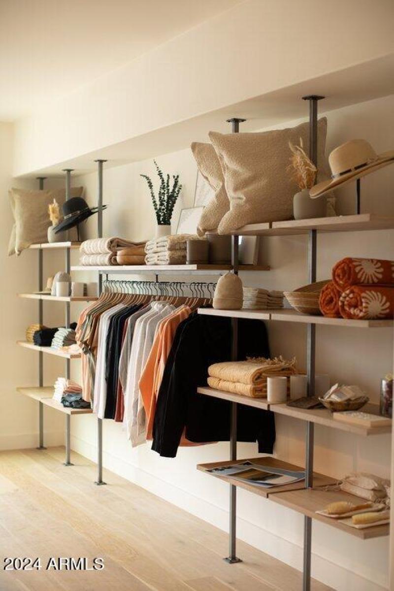 Honey & Sol Store & Cafe