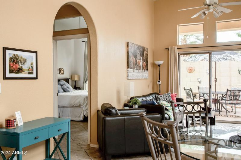 1136 East Hiddenview Dr-07