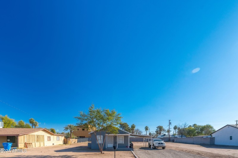 26-2642 N 31st St (26)