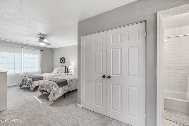 39-1717EUHD1052-ocupix 3-8