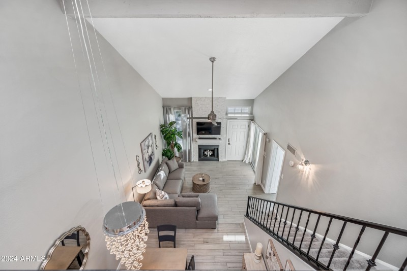 46-1717EUHD1052-ocupix 3-8