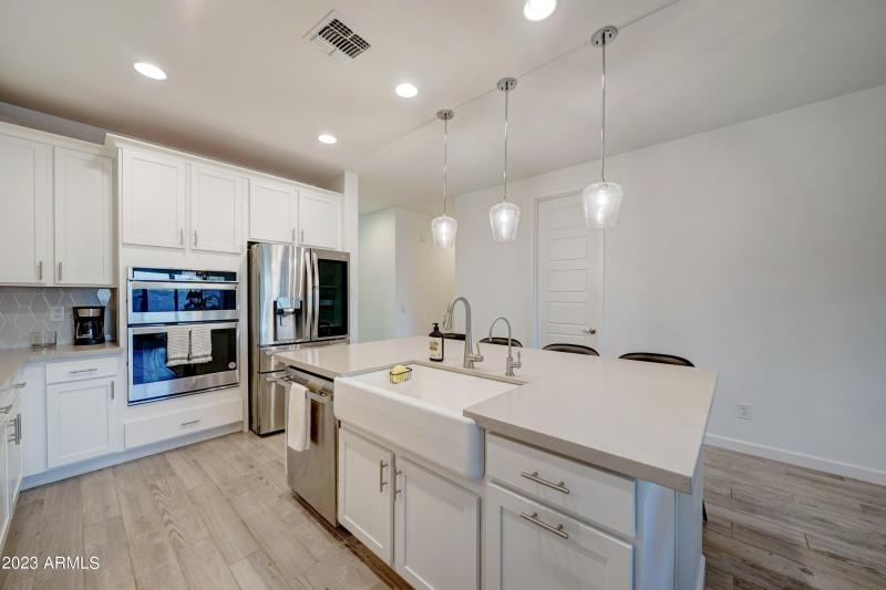 26523 N Thornhill-11