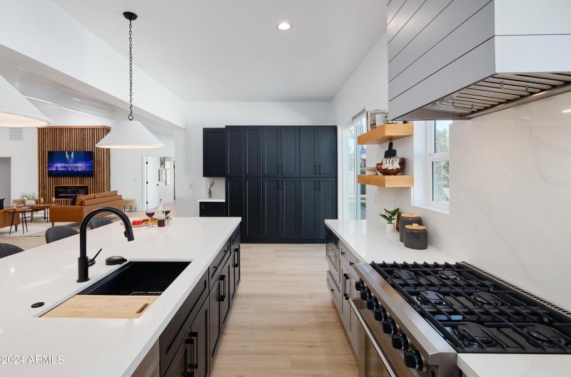 PropertyImageCo_5402EMarilynRd_WEB_23