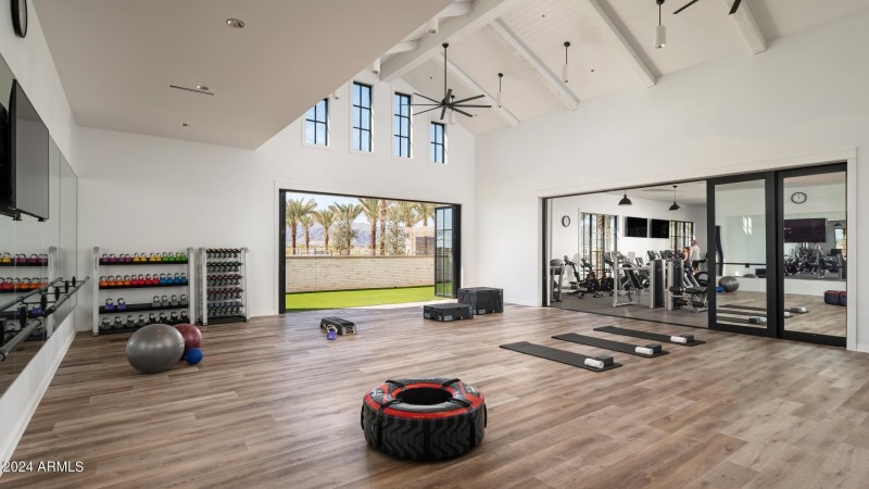 Sterling-Grove_Clubhouse_Gym_2708_1920