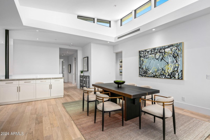 24-web-or-mls-Dining Room