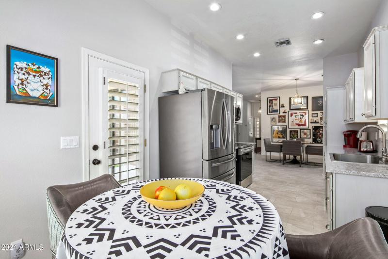 Eat In Areas To Kitchen