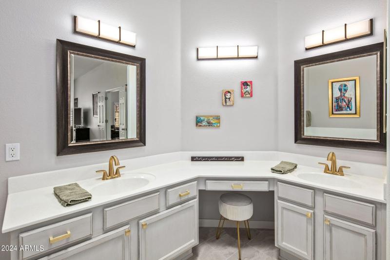 Primary Bath ~ Vanities